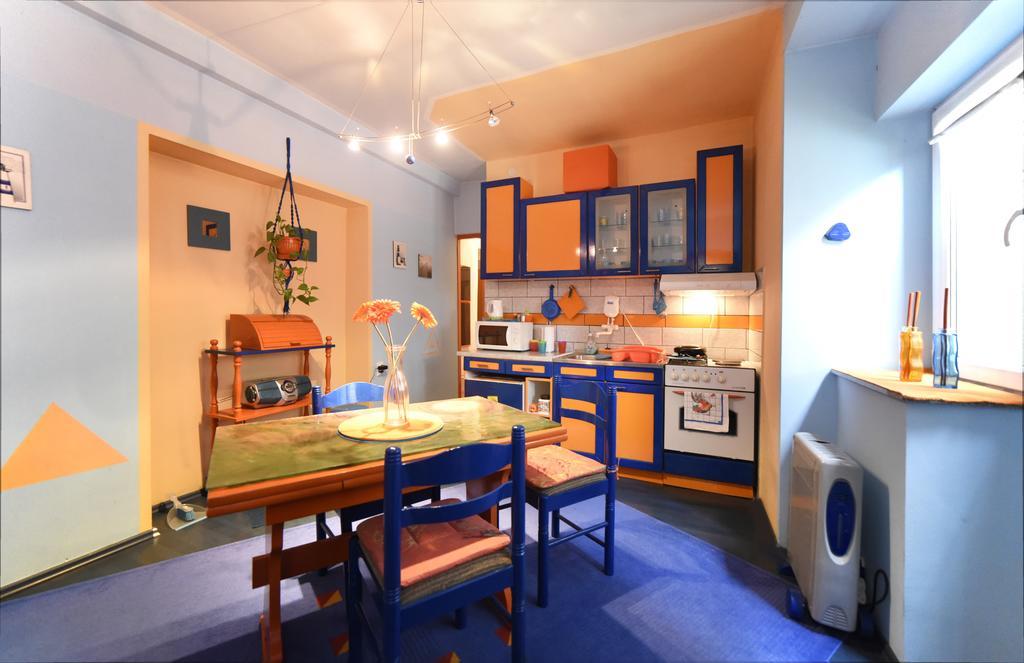 Apartment Orange Purple Blue Zagreb Exterior photo